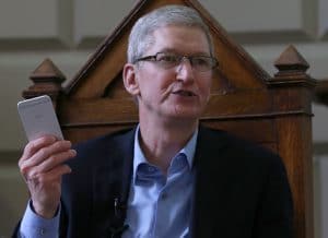 tim cook leadership style