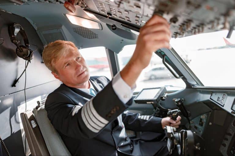 Careers in Flight Operations - Everglades University